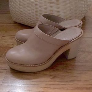 Antonio Melani clogs